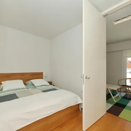 Apartman 4b *